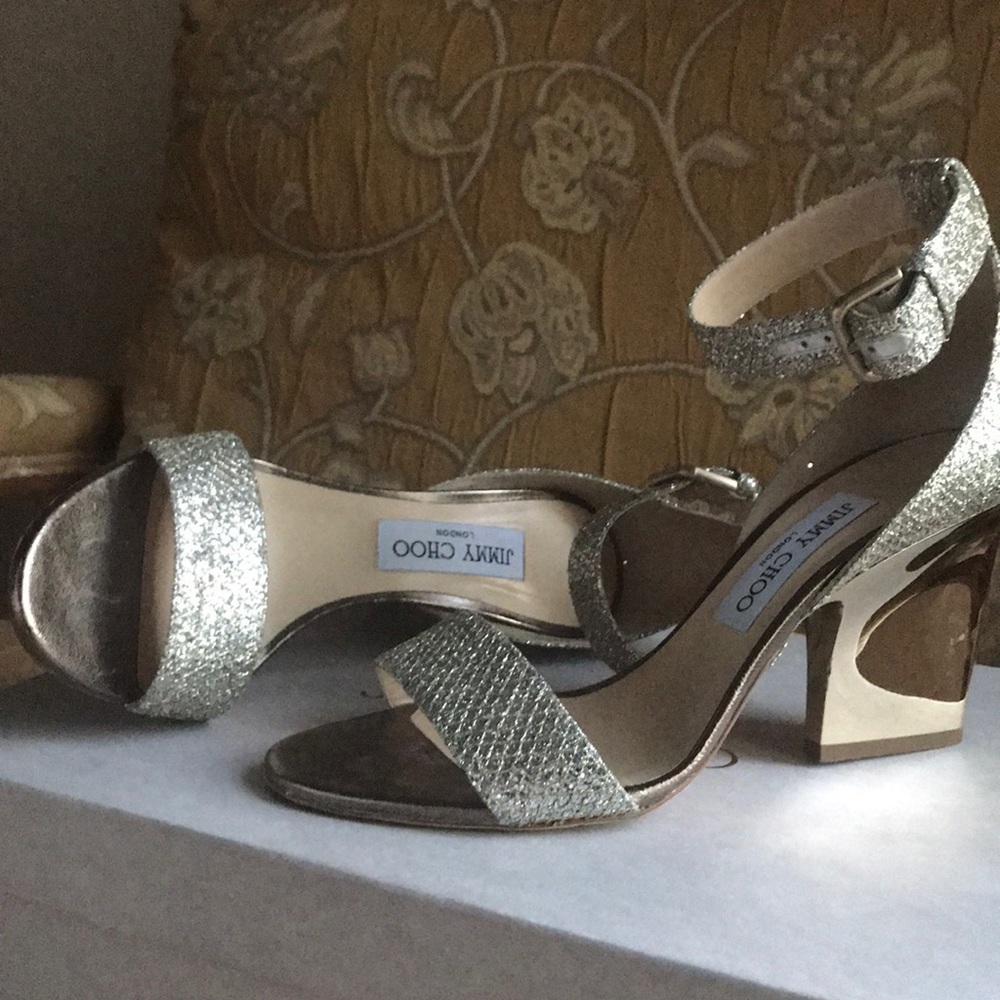 Shoes - Picture 2 of 4